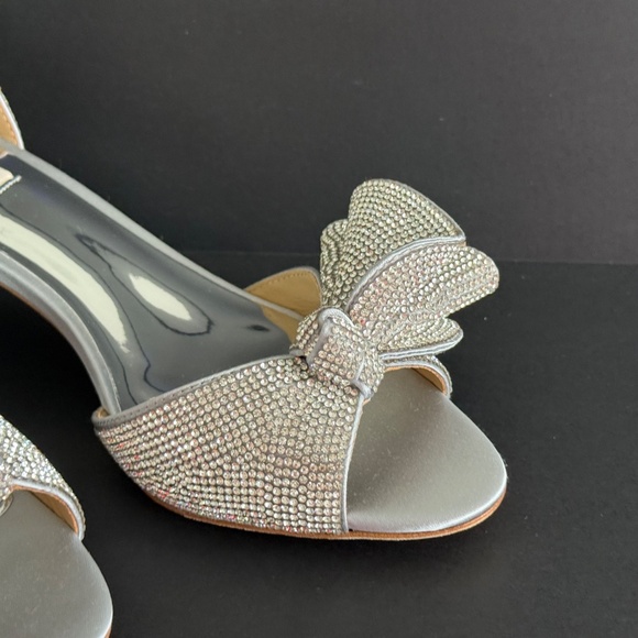 Badgley Mischka Women's Silver Remi Kitten Evening Heel Sandals, NEW pick size - Picture 8 of 16